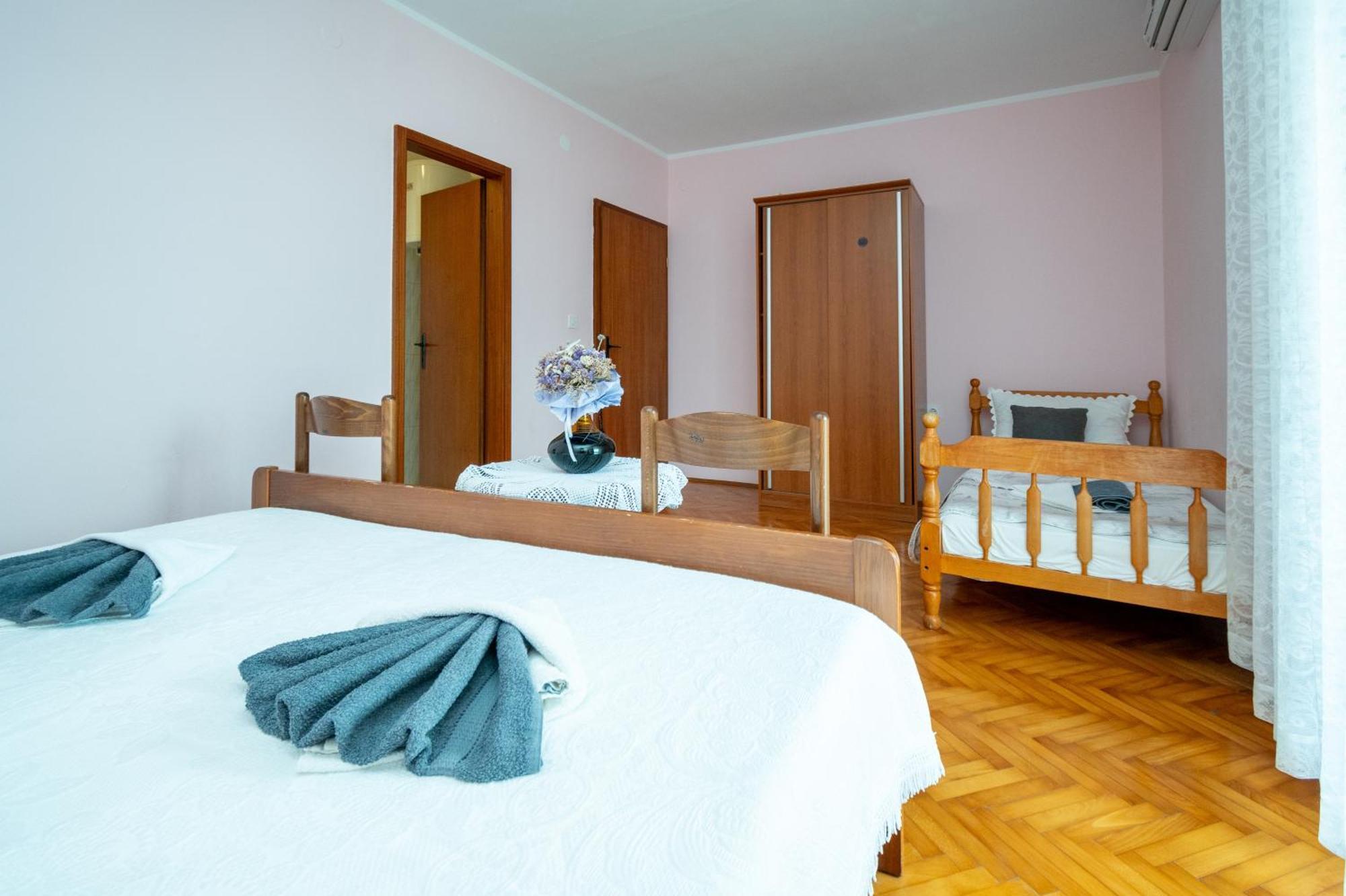 Double Room Zubovici 16063A Экстерьер фото